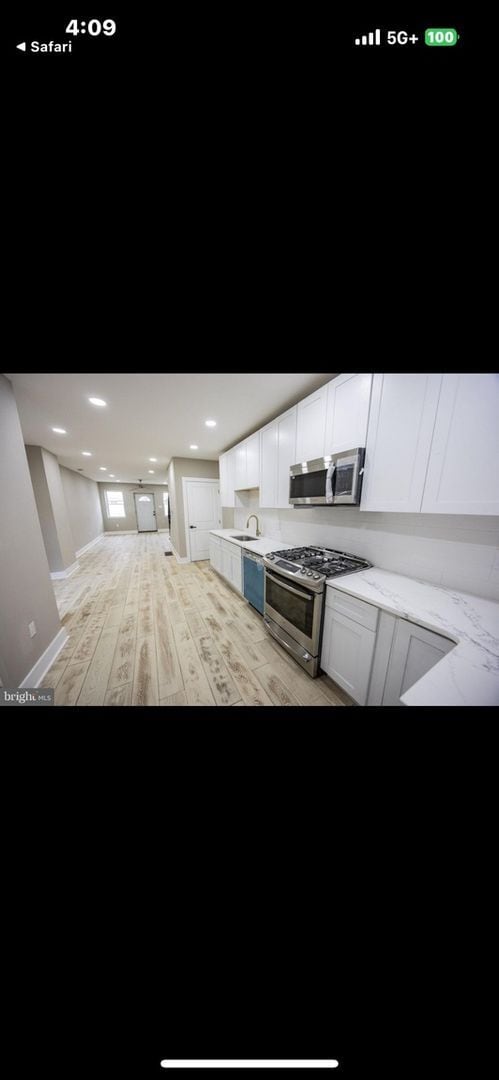 Photo - 6522 Regent St