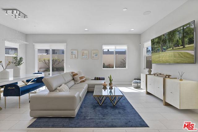 Photo - 551 Daniel Freeman Cir