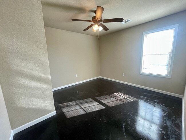 5306 Apt Dr