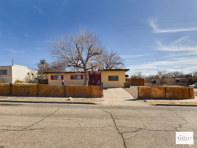 Building Photo - Single Family Centrally Located Available ... Rental