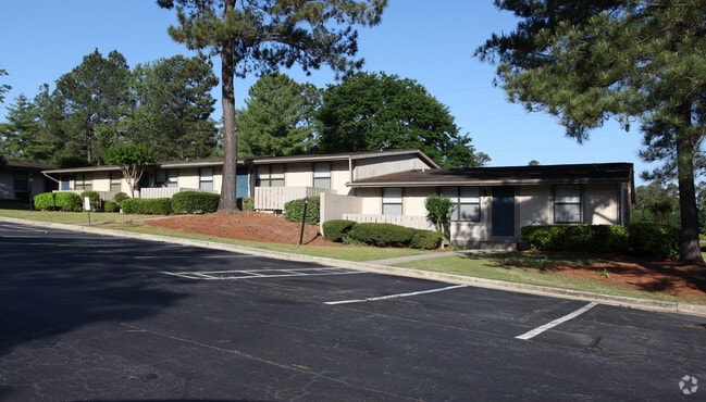 Cedargate Apartments - Cedargate Apartments