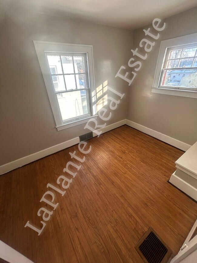 Photo - Inviting Toledo Residence with Easy Access to Major Routes