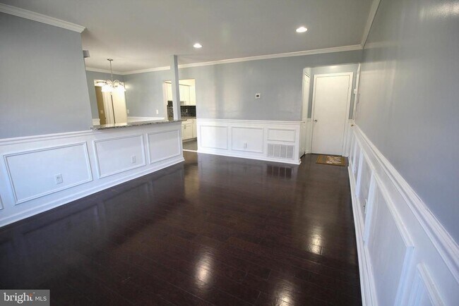 Photo - 3121 Sayre Dr