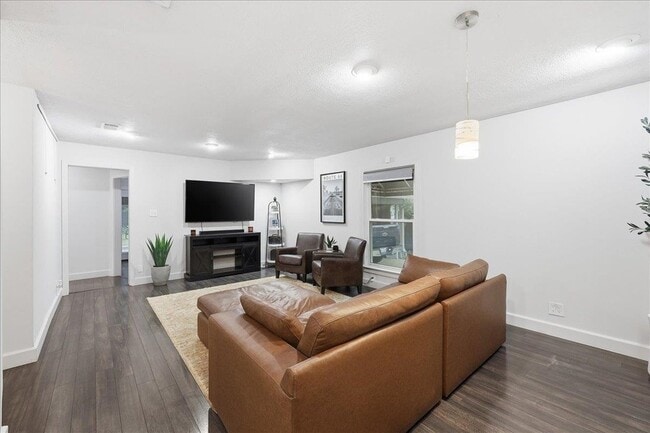 Photo - 2263 Briarcliff Dr