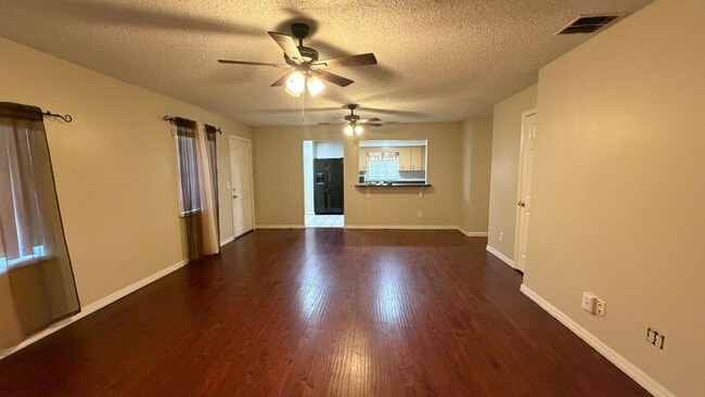 Photo - House For Rent - Metrowest