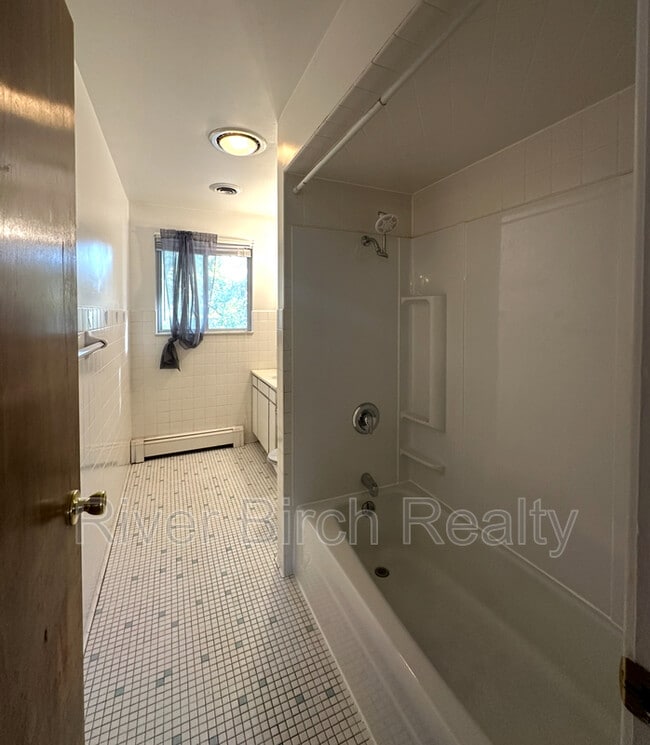 Photo - 525 W Cook St