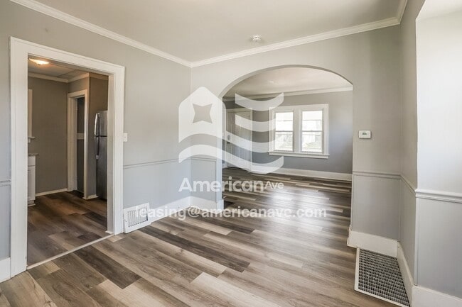 Photo - 324 Danberry St