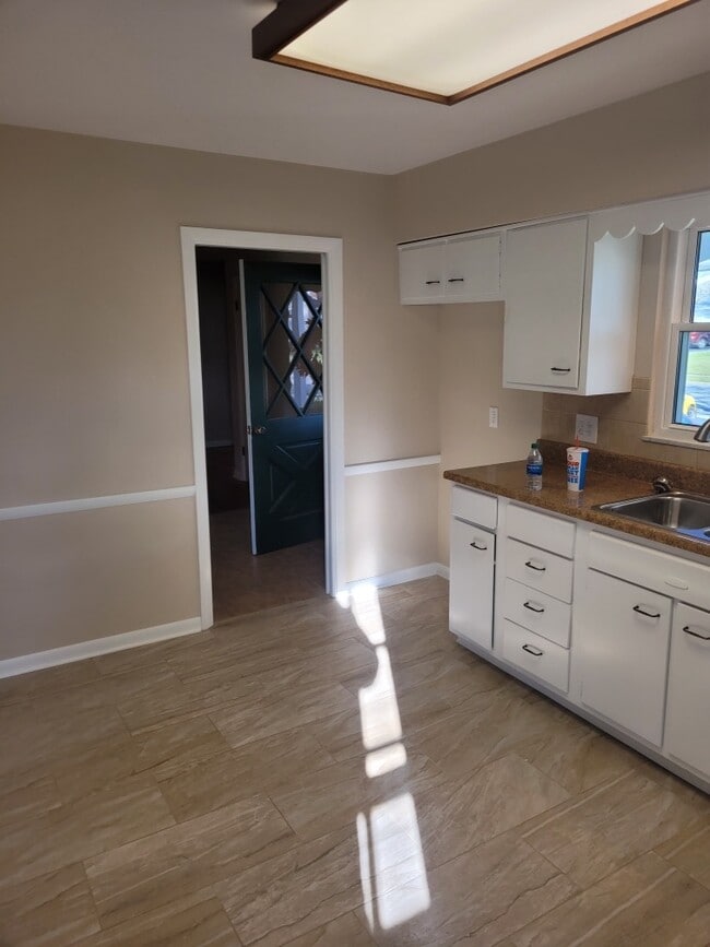 Photo - 2671 Montcalm Rd