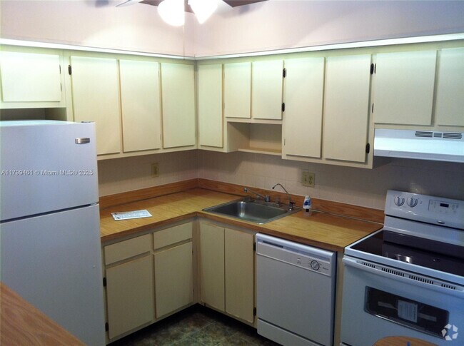 Building Photo - 9704 S Belfort Cir Unit 212 Rental