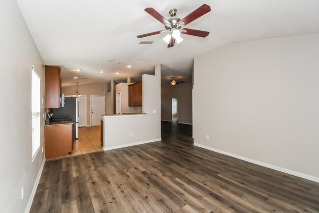 Photo - 133 N Aberdeenshire Dr