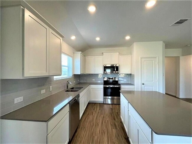 Photo - 409 Bluejack Wy