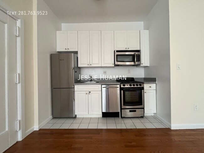 Photo - 53 W 72nd St Unit 3