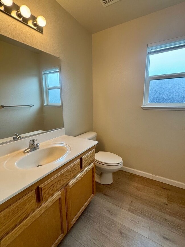 Photo - Fantastic 3 Bedroom, 2.5 Bath Townhouse!