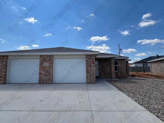 Building Photo - 2131 Bobwhite Ct Unit A Rental