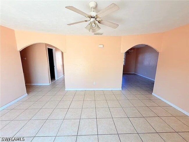 Photo - 419 NE 16th Pl