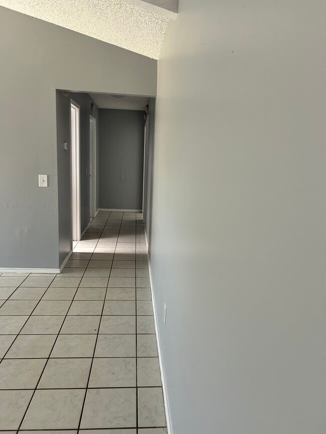 Photo - 215 Songbird Trl