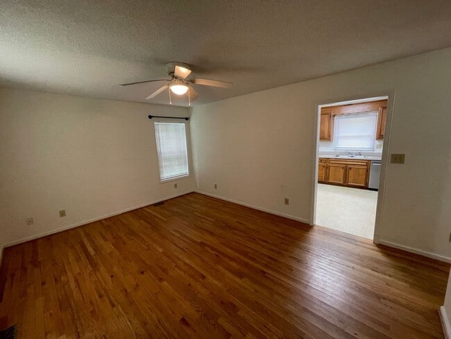 Photo - 3 bedroom 2 bath house available