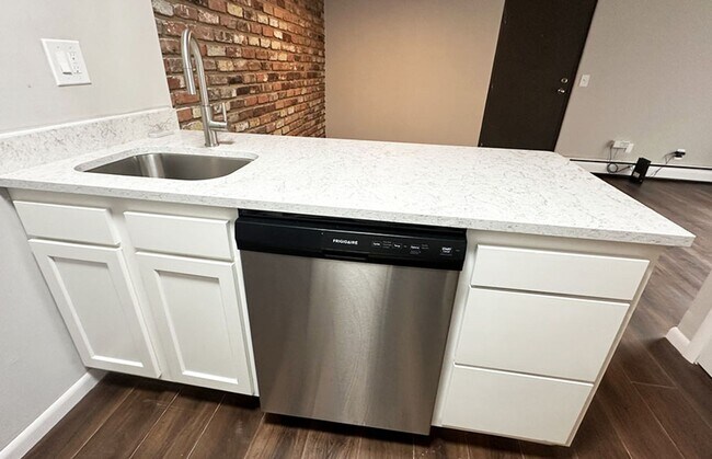 Photo - Clifton View