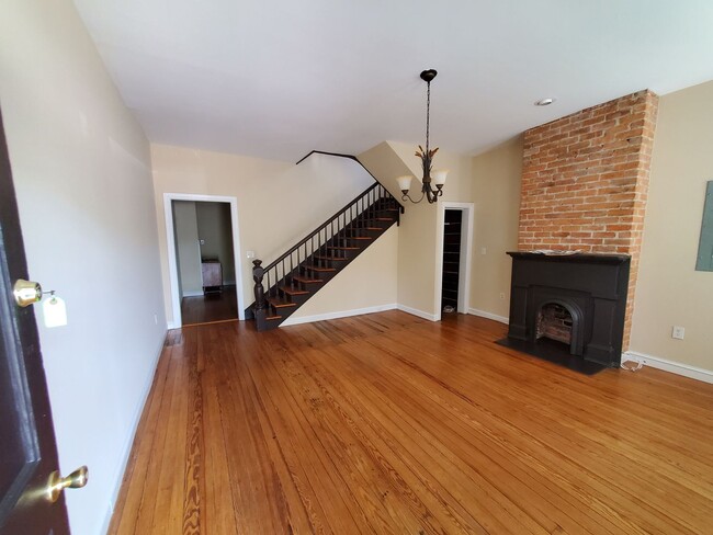 Photo - MCV, VCU, Church Hill, 2 Story, 3 Bedroom, 2 1/2 Bath House