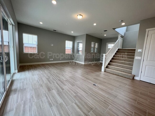 Photo - 476 Lassen Wy