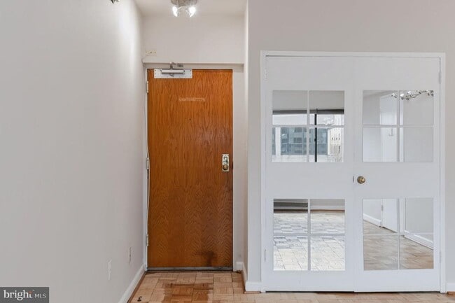 2141 I St NW Unit 806