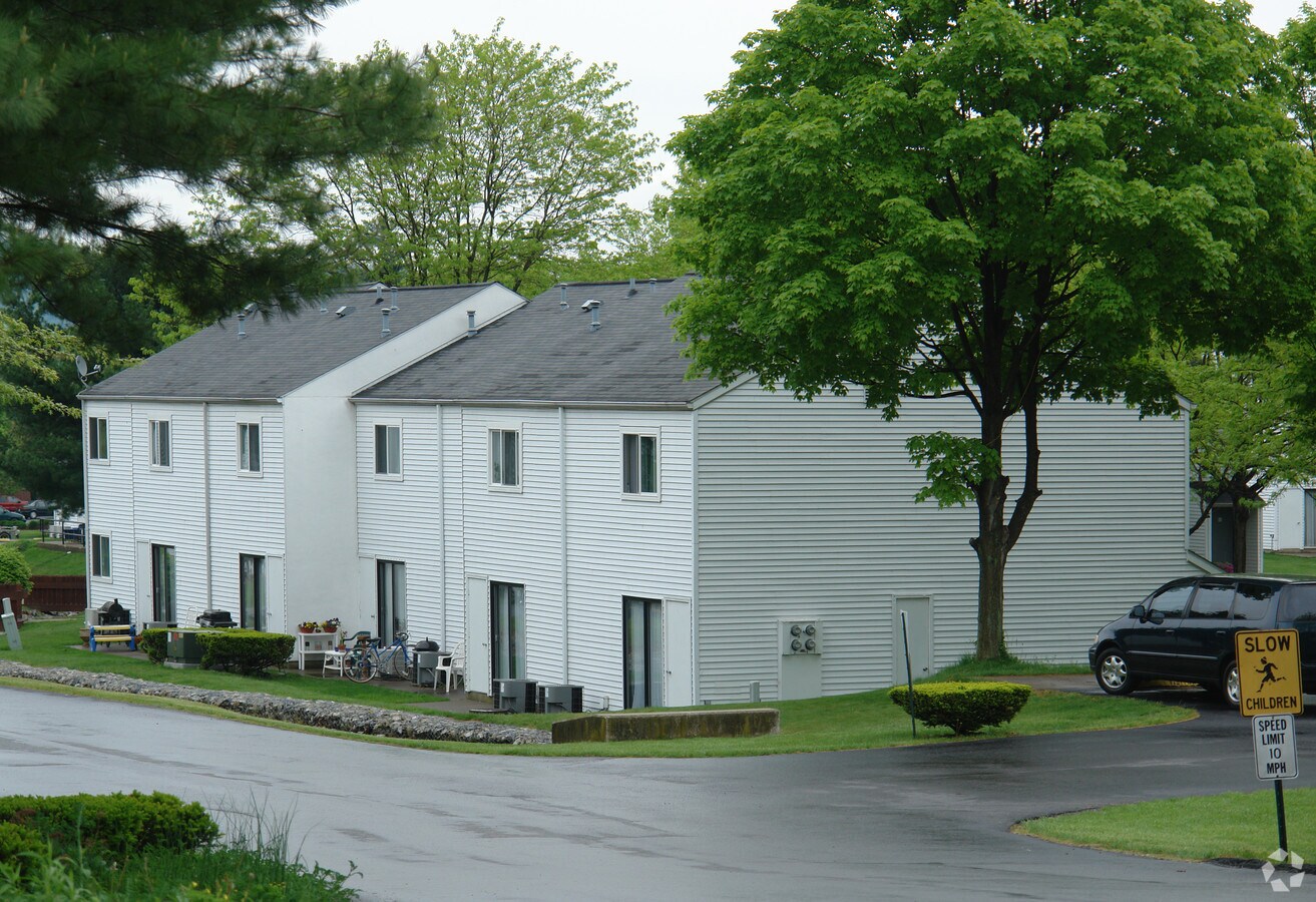 18th Street Commons- University Housing - 18th Street Commons- University Housing Apartments