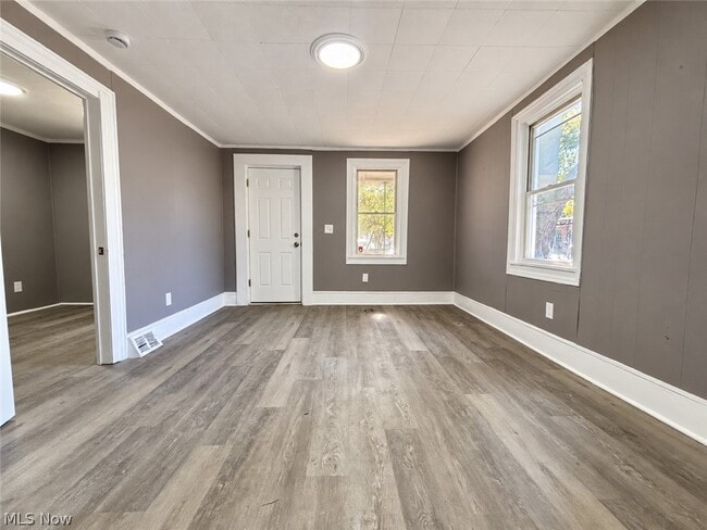 2408 Castle Ave