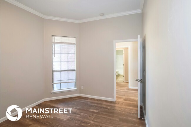 Photo - 17304 Hardwood Pl