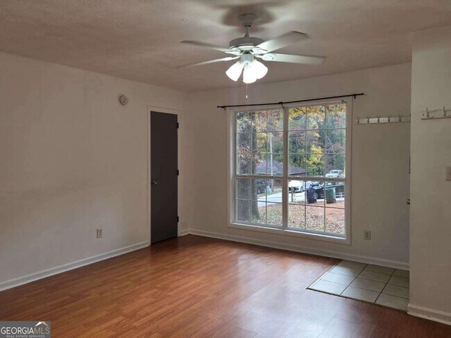 Photo - 4751 Valley Dale Dr SW