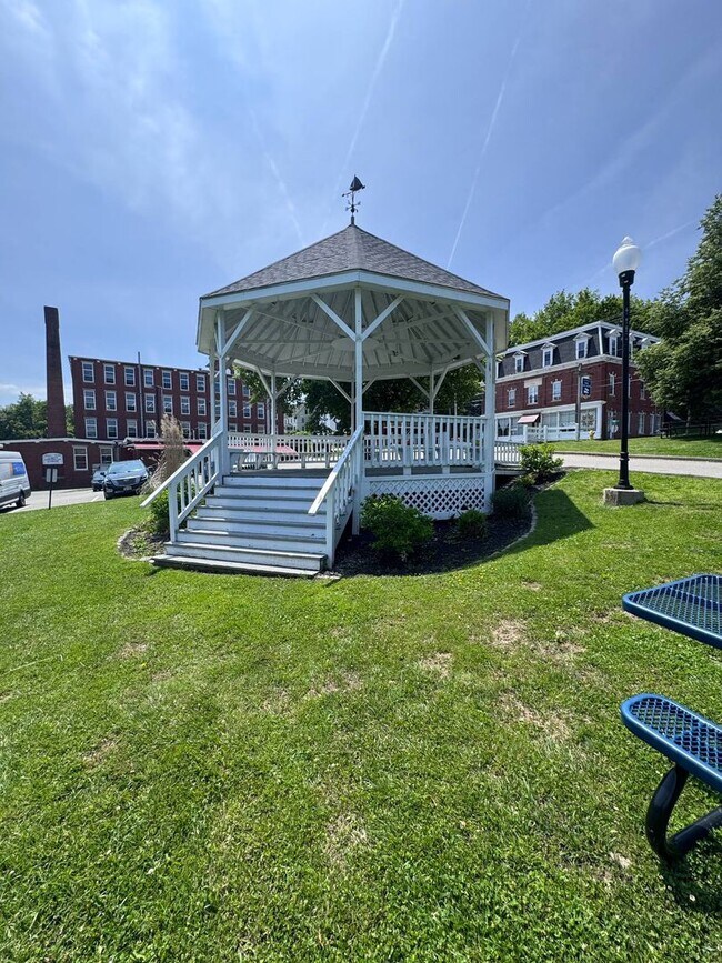 Photo - 2 Main St Unit 5