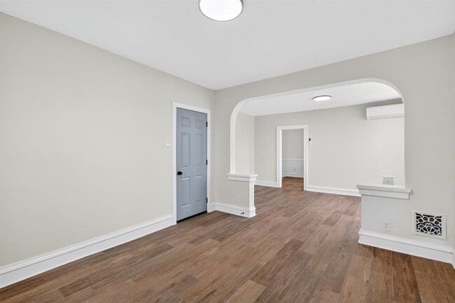 Photo - 5803 S Kings Highway Blvd Unidad 2N