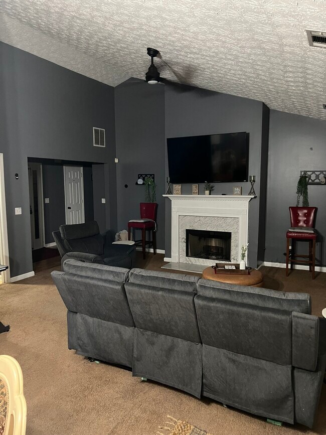 Fully furnished - 105 Mills Lndg