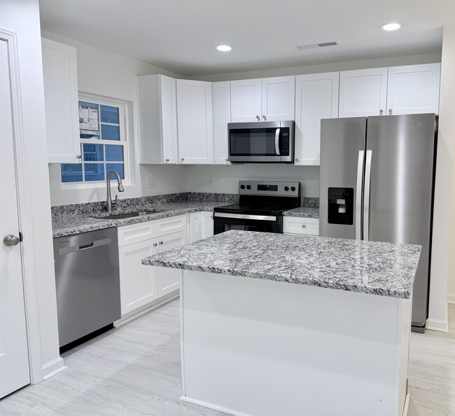 Photo - 179 Charter Dr