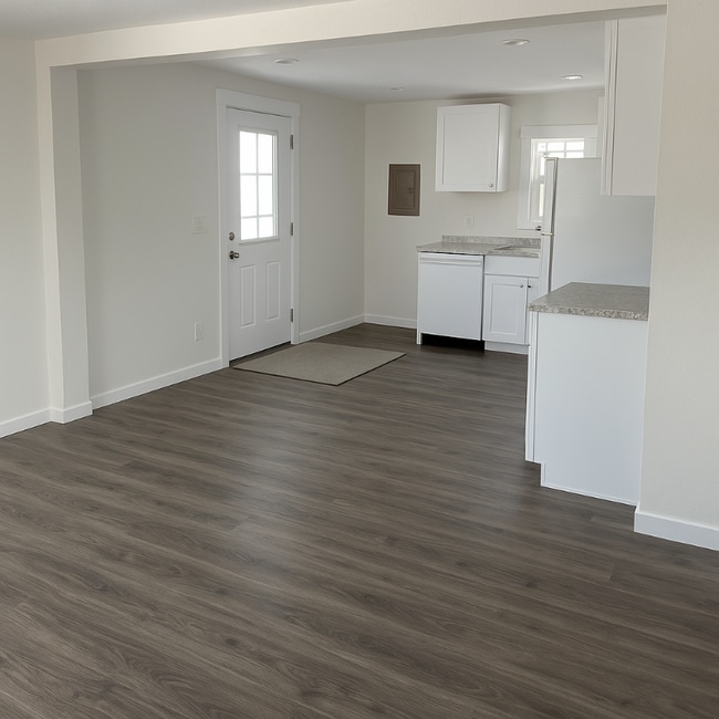 Photo - 2045 N Sanders St