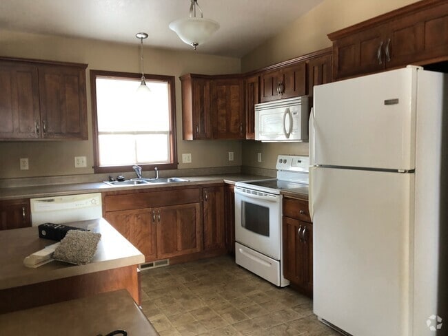 Building Photo - 508 S Whitewood Ave Rental