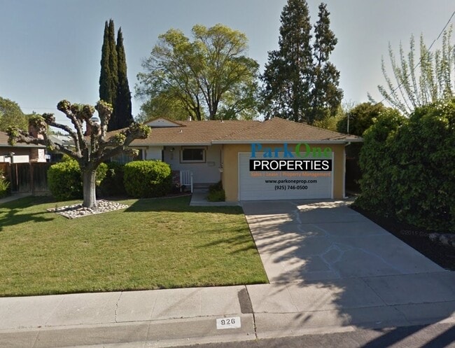 Charming 3-Bedroom Single-Level Home with ... - Charming 3-Bedroom Single-Level Home with ...