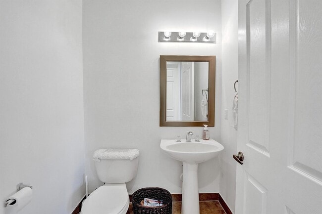 Photo - 1033 NE 17th Way Unit 504