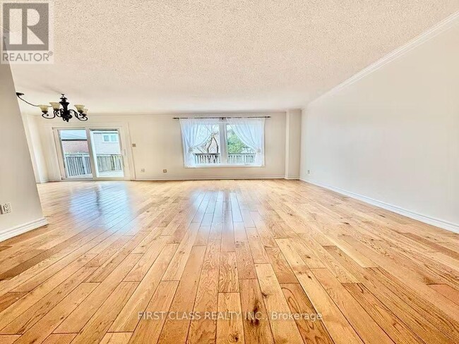 Photo - 4230 Perivale Rd