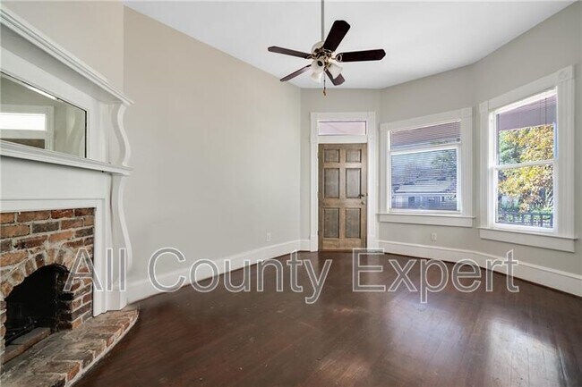 Photo - 438 Cherokee Ave SE Unit Apt 1