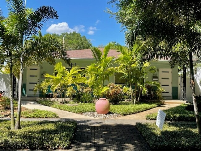 Building Photo - 811 26th Ave N