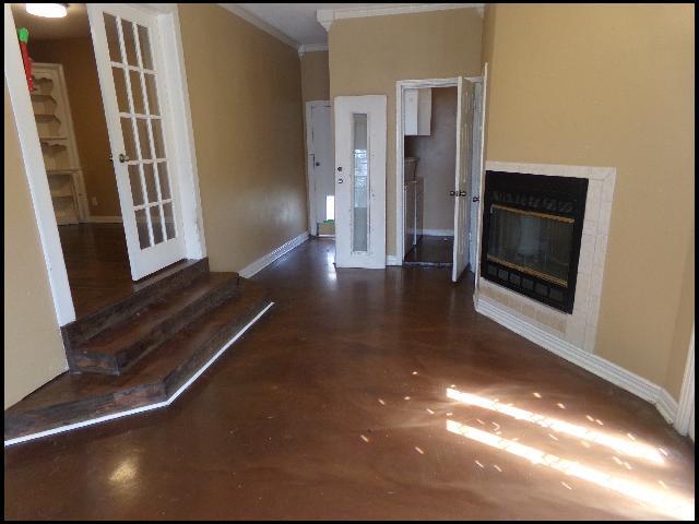 Photo - 1217 Look St