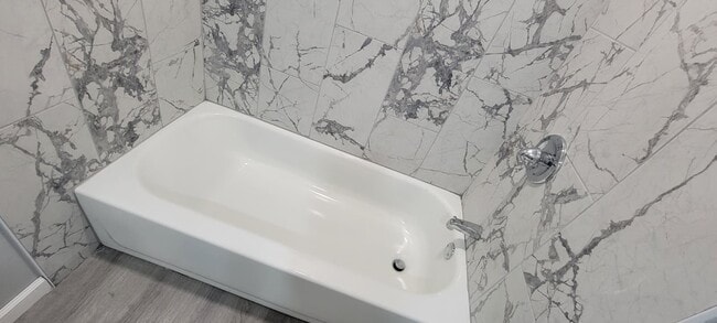 Bathroom #1 - 516 George St