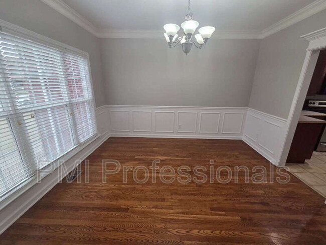 Photo - 617 Rambush Dr