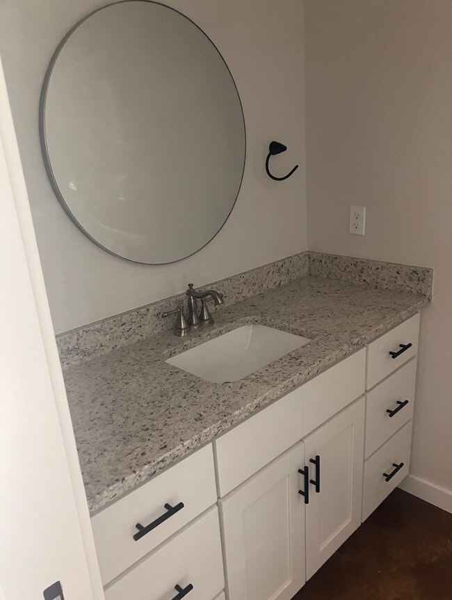 Photo - 1305 Roberson St Unit B