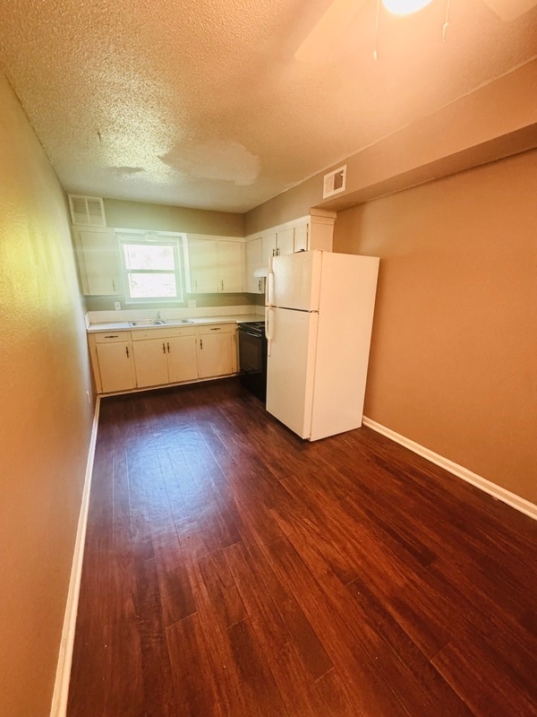 Photo - 1413 W Maple Ave Unidad 1413L Rental