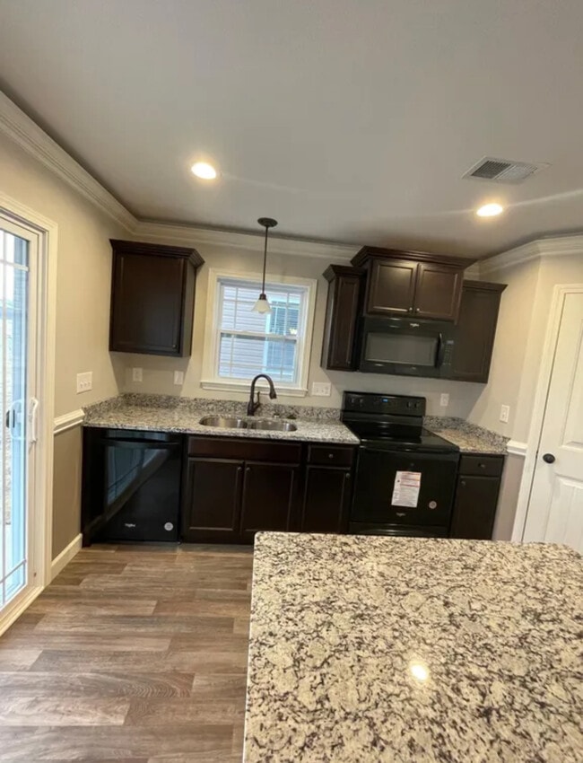 Photo - 819 John Weaver Trce