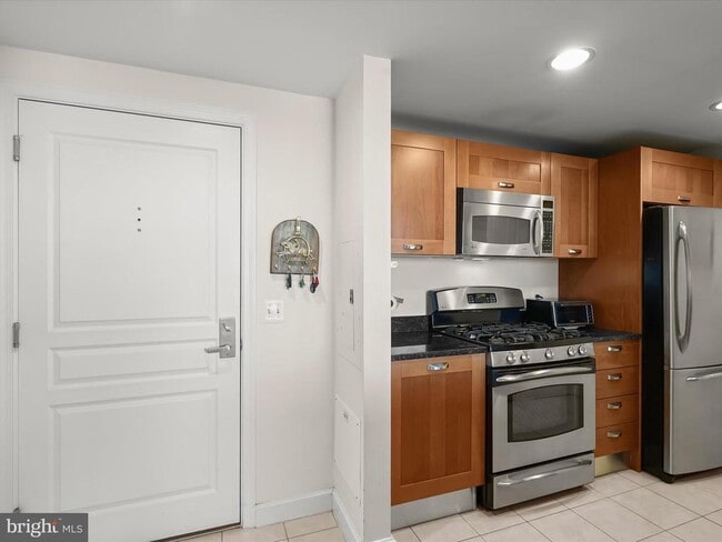 Photo - 2451 Midtown Ave Unidad 801