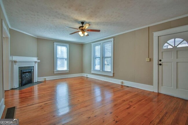 Photo - 239 Boulevard