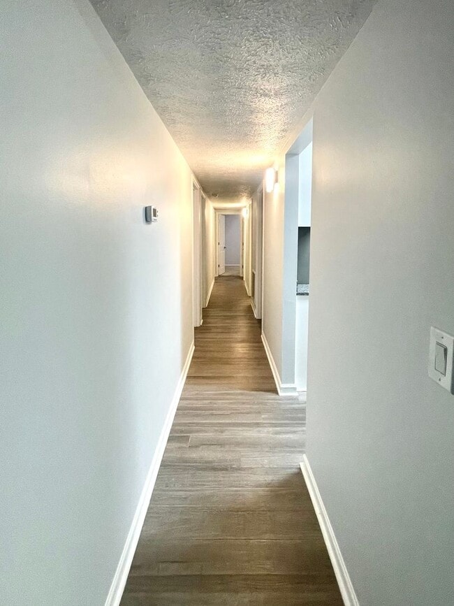 Photo - 1711 Apartments