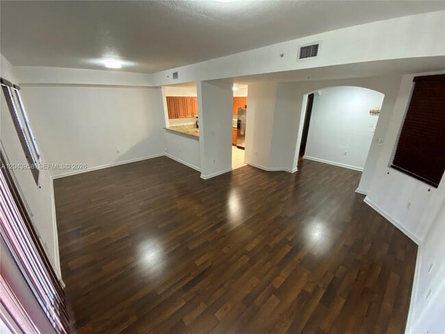 Photo - 11202 NW 83rd St Unidad 106